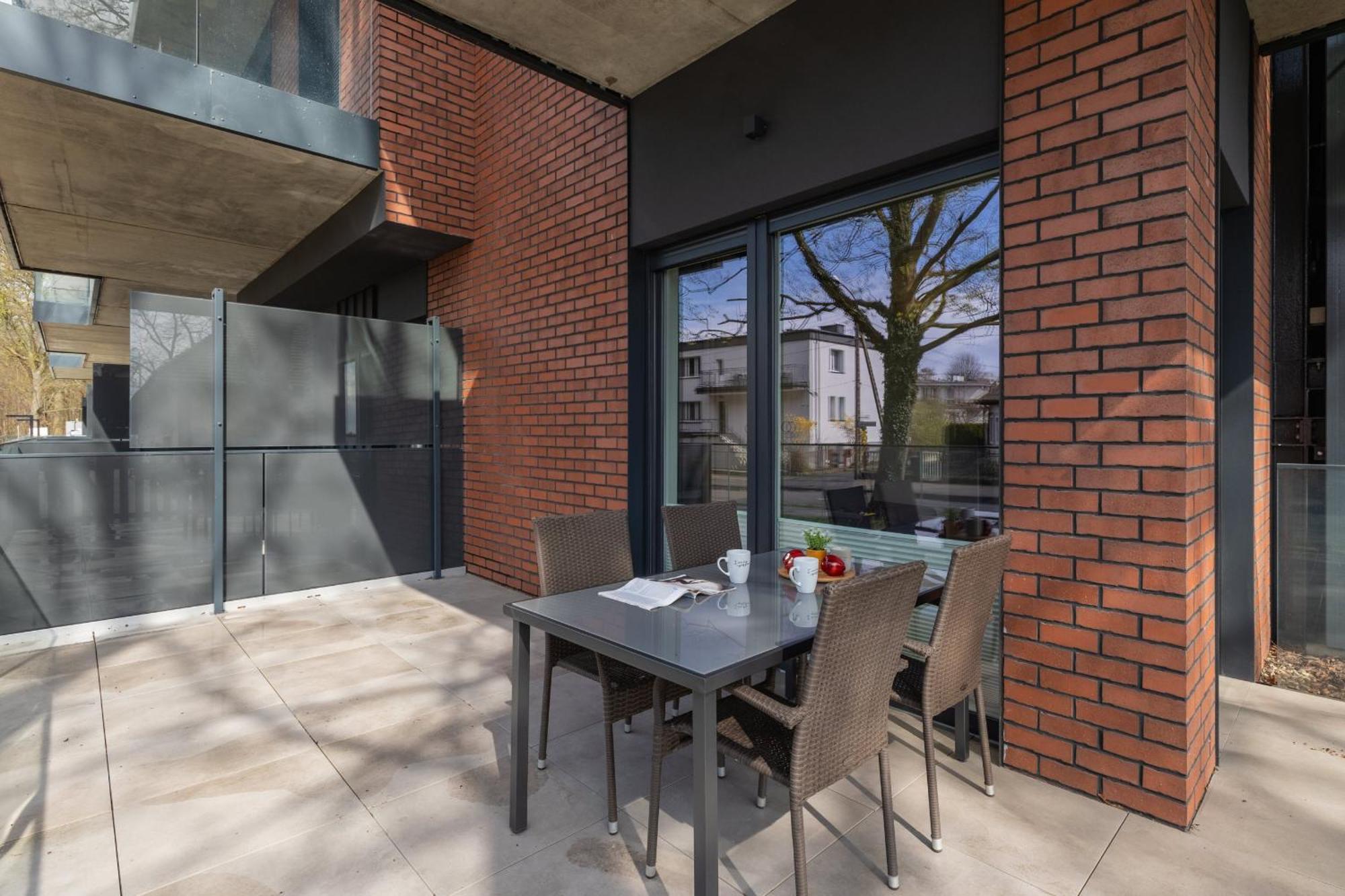 Modern Studio With Terrace And Parking In Swinoujscie By Noclegi Renters Bagian luar foto