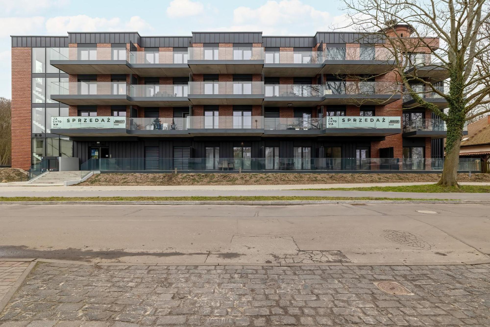 Modern Studio With Terrace And Parking In Swinoujscie By Noclegi Renters Bagian luar foto